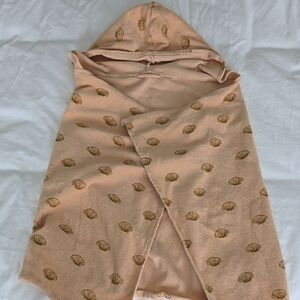 Rylee & Cru Baby Hooded Beach Towel with Seashell Pattern